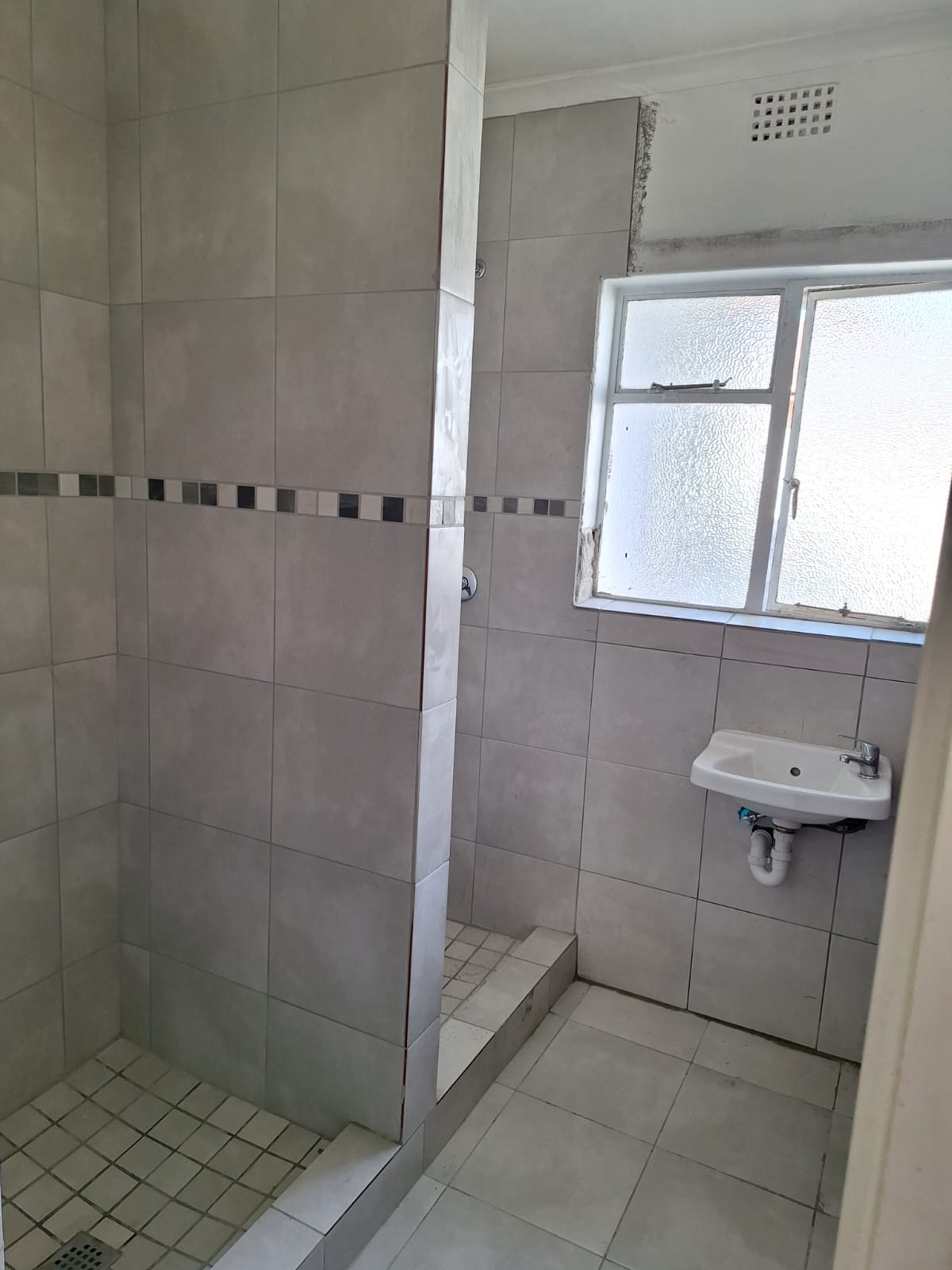 Image of a room in 1 Acacia Circle Belhar